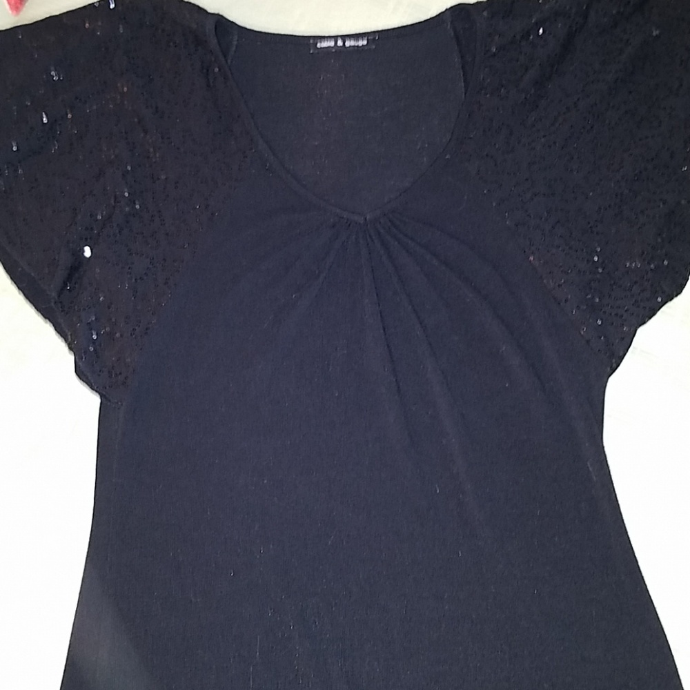 BEAUTIFUL TOP BY CABLE & GAUGE